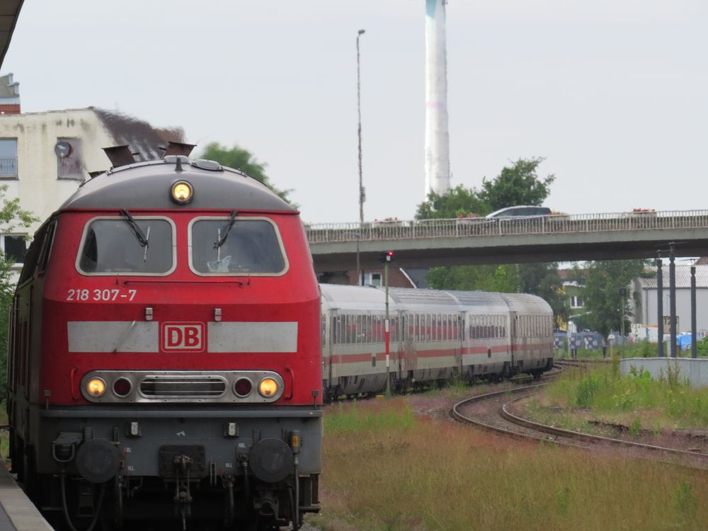 Einfahrt in den Heider Bahnhof