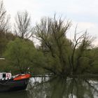 Einfahrt in den Neusser Rheinhafen