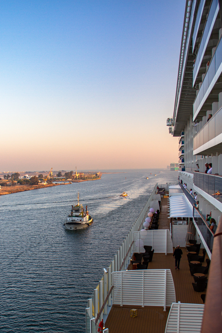 Einfahrt in den Sueskanal - Port Said