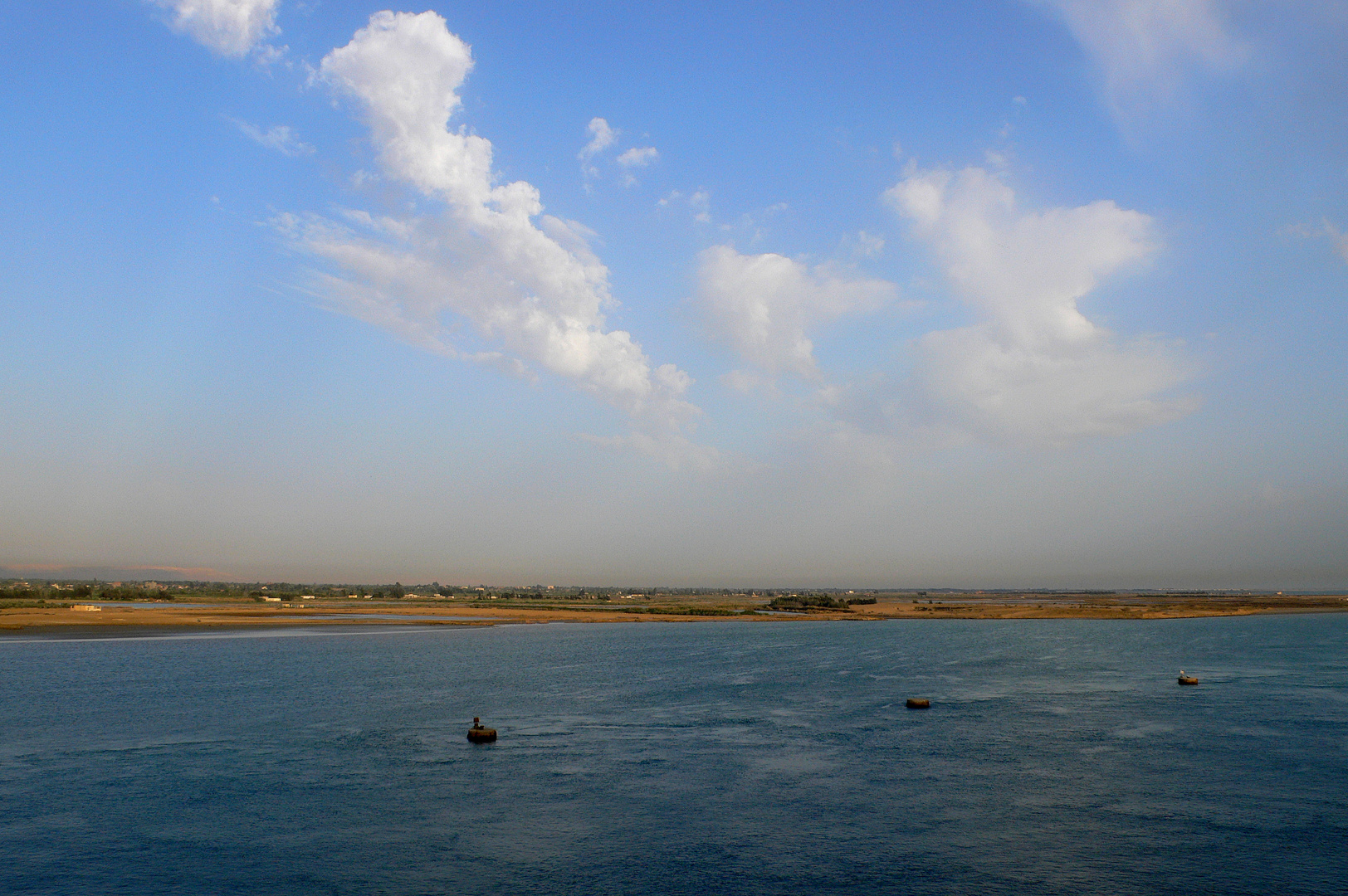 Einfahrt in den Suez-Kanal