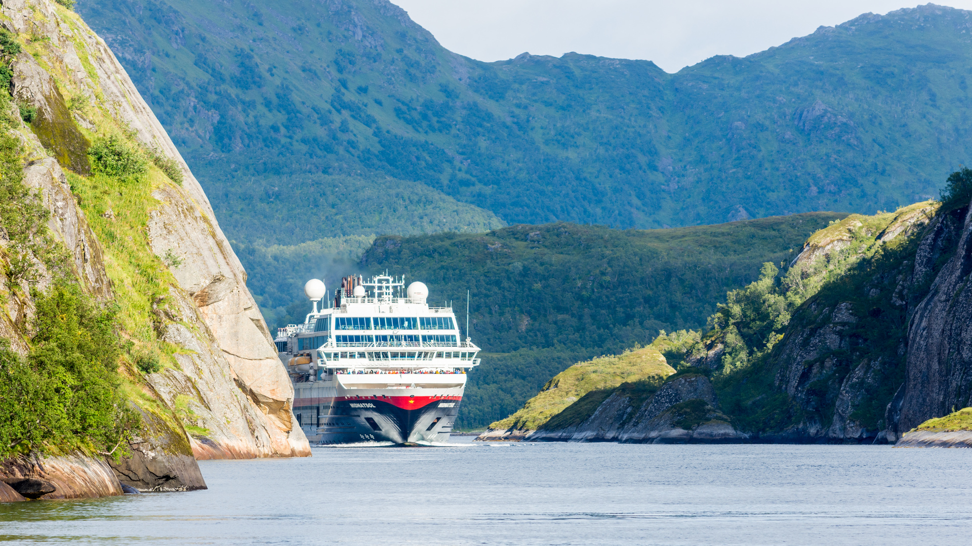 Einfahrt in den Trollfjord