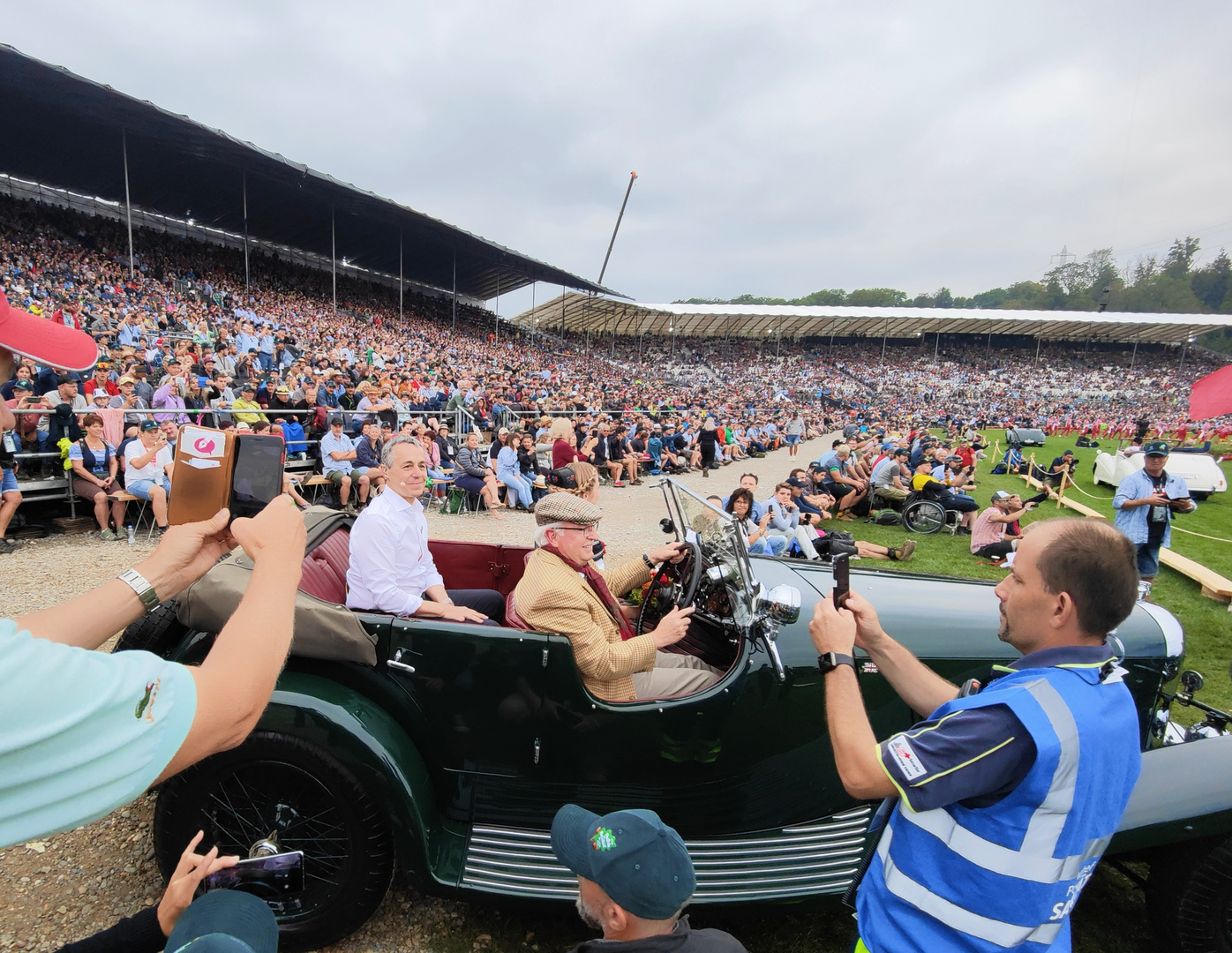 Einfahrt in die Arena