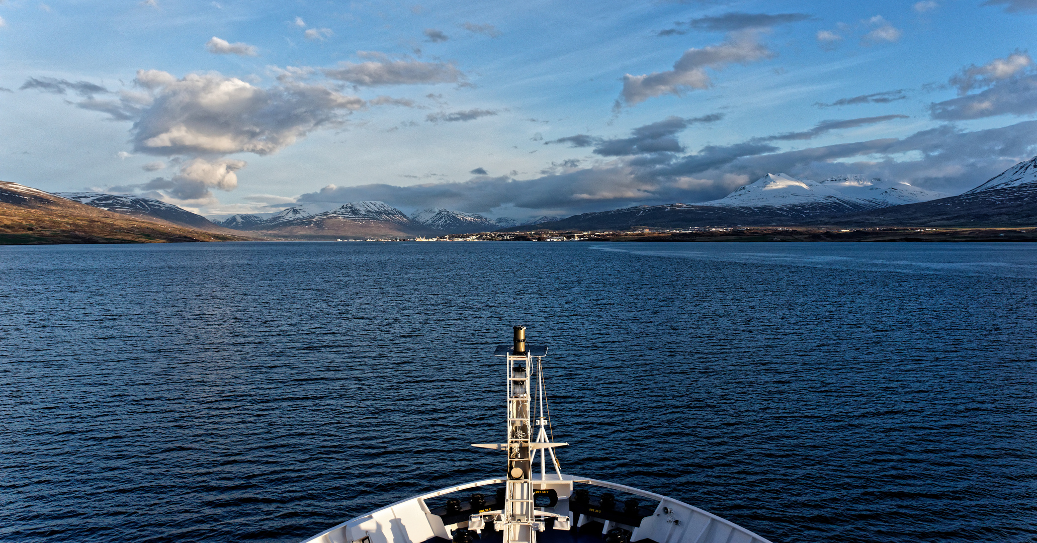 Einfahrt nach  Akureyri