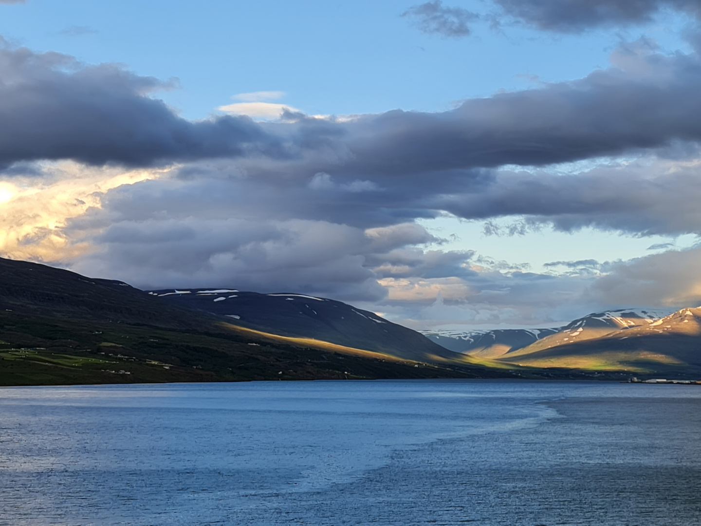 Einfahrt nach Akureyri