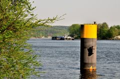 Einfahrt zur Schleuse Geesthacht .