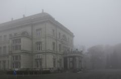 Einfamilienhaus im Novemberwetter