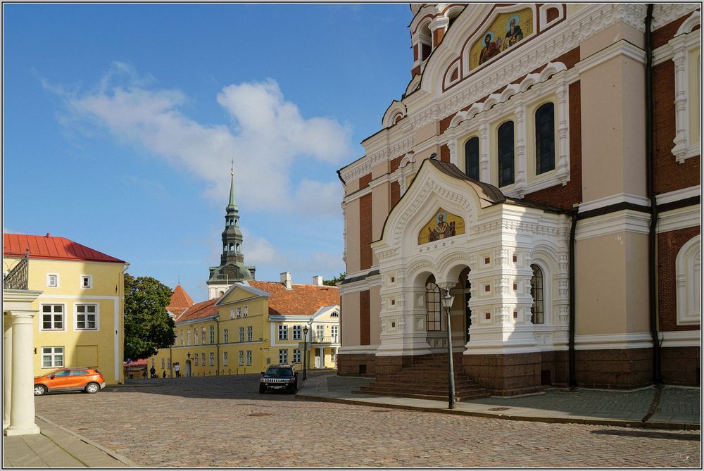 Eingang der Alexander-Kathedrale in Tallinn