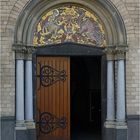 Eingang der Kölner St. Georgskirche