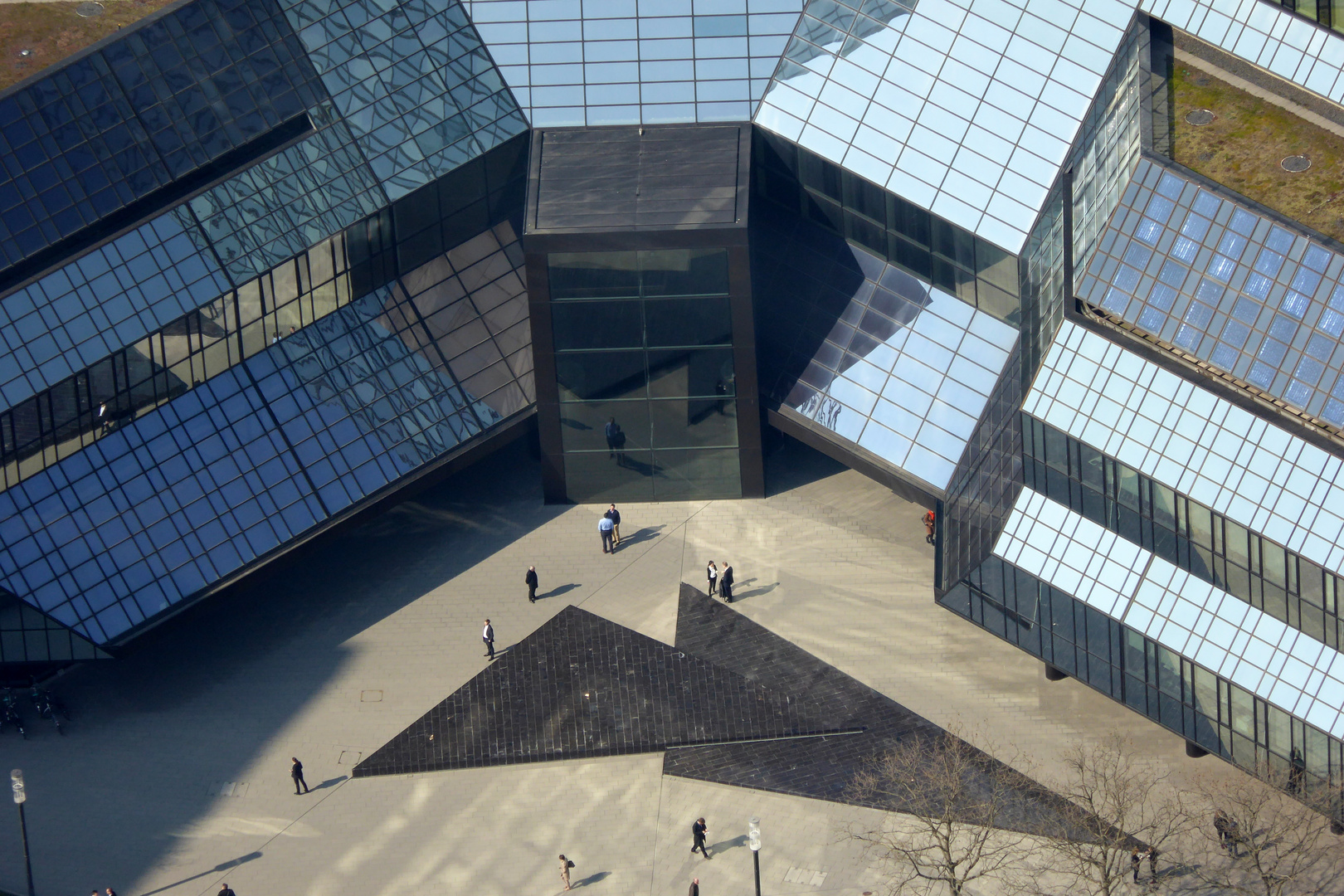Eingang Deutsche Bank In Frankfurt Foto Bild Architektur Deutschland Europe Bilder Auf Fotocommunity