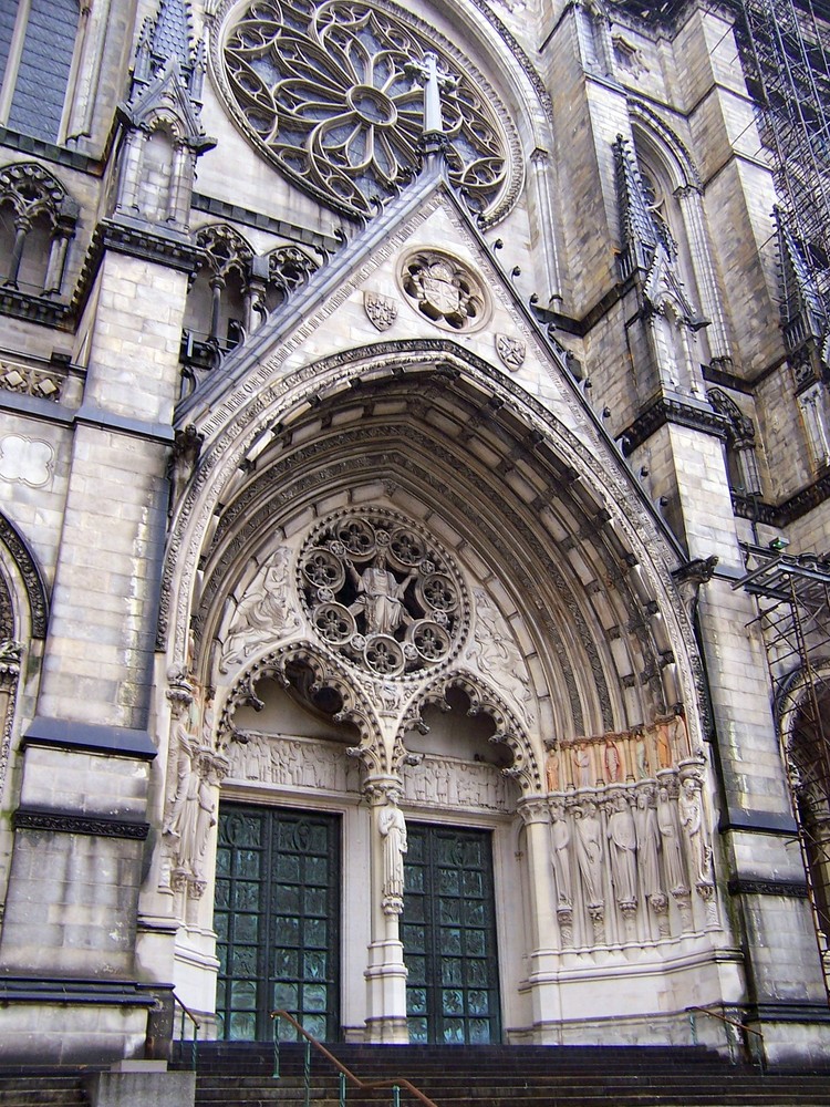 Eingang einer Kathedrale