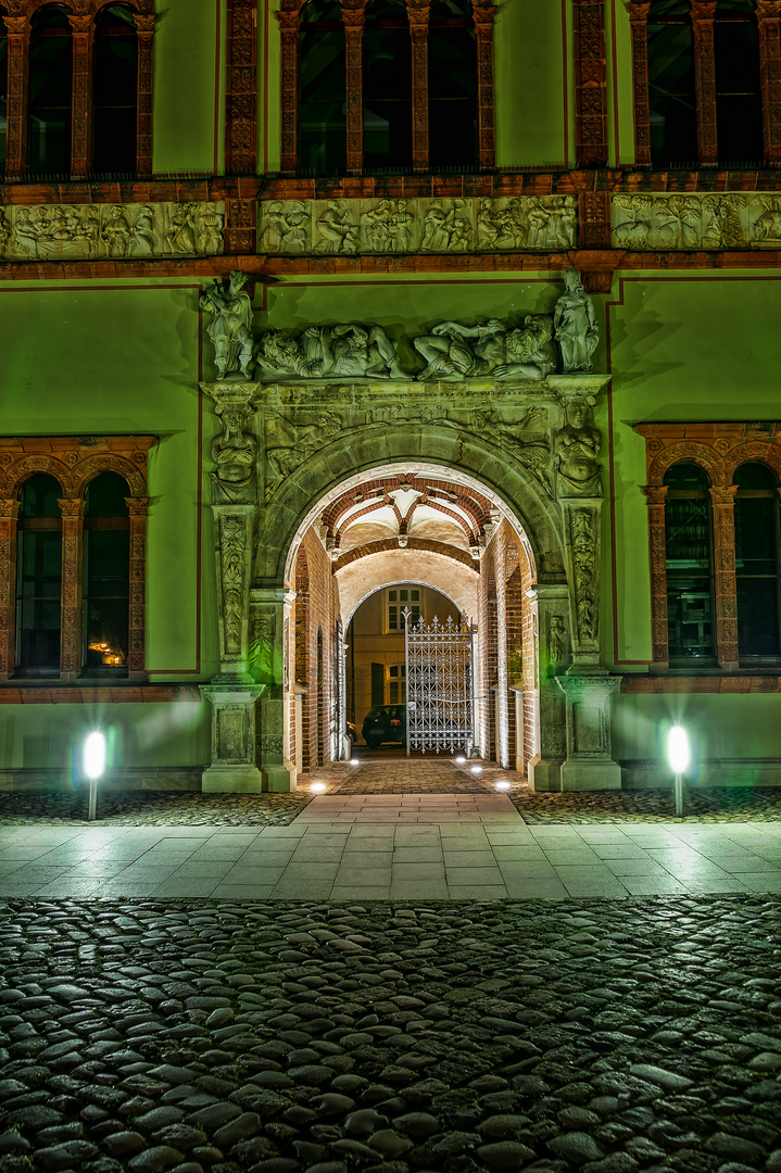 Eingang in den Hof vom Gericht in Wismar