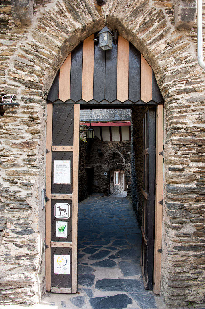 Eingang in die Burg Stahleck