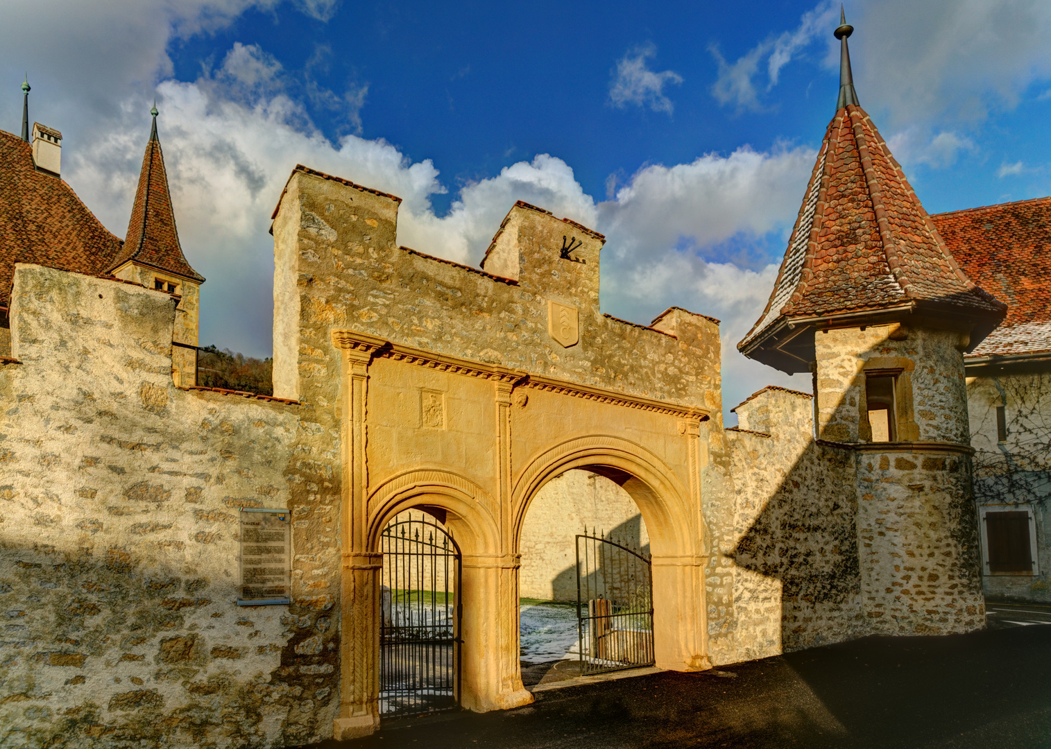 Eingang Schloss Cressier Neuenburg (CH)