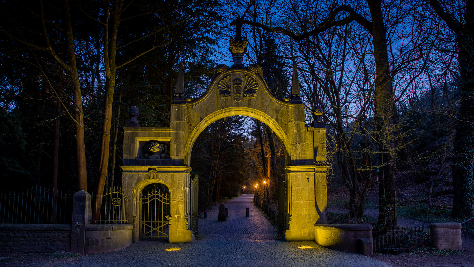 Eingang Schloss Landsberg, Essen