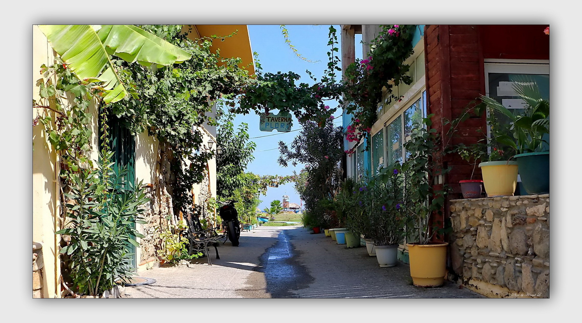 Eingang Taverne am Kos