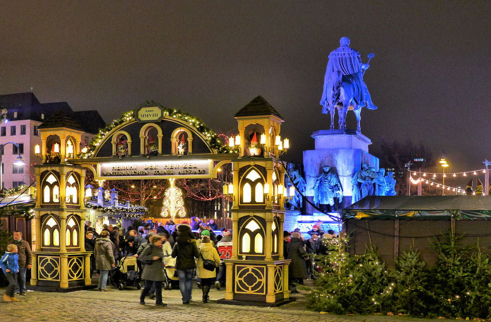 Eingang Weihnachtsmarkt Köln Heumarkt