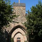 Eingang zu einer kleinen Dorfkirche im Odenwald