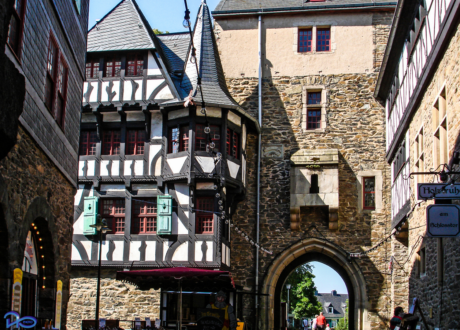 Eingang zu Schloß Burg