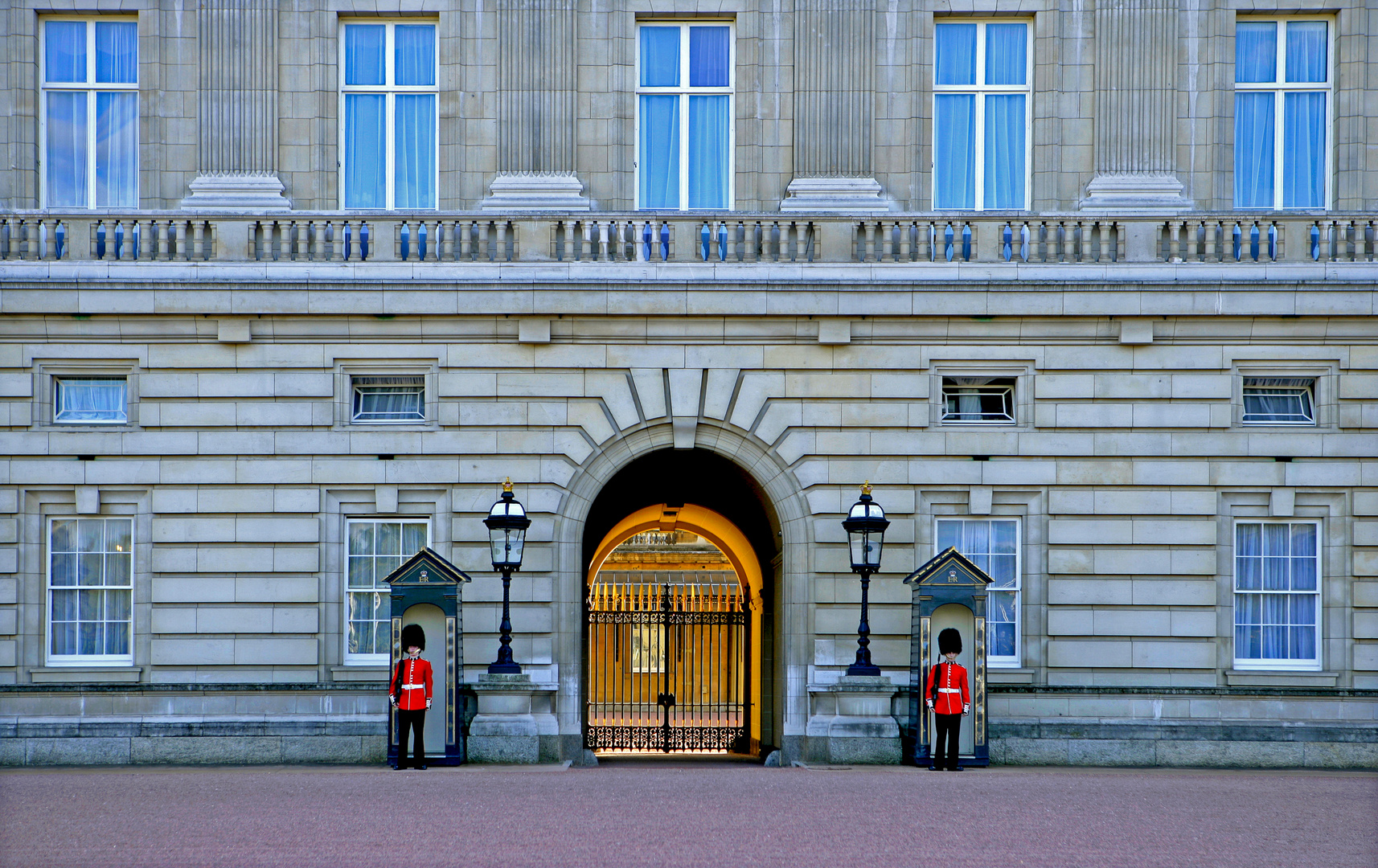 Eingang zum Buckingham Palace