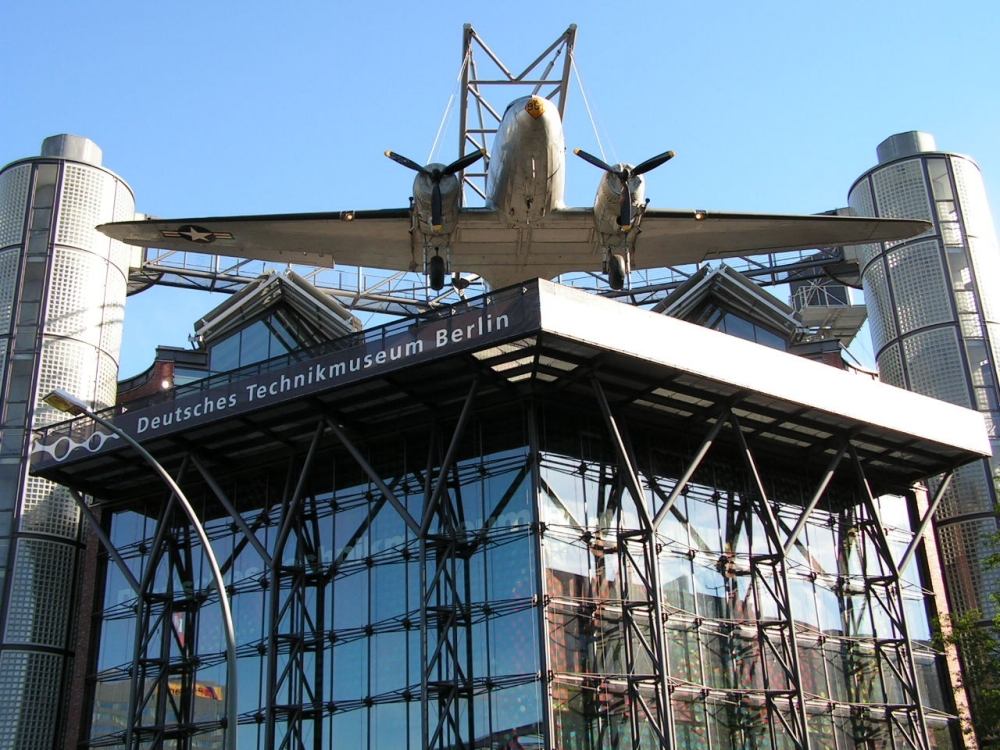 Eingang zum Deutschen Technikmuseum in Berlin