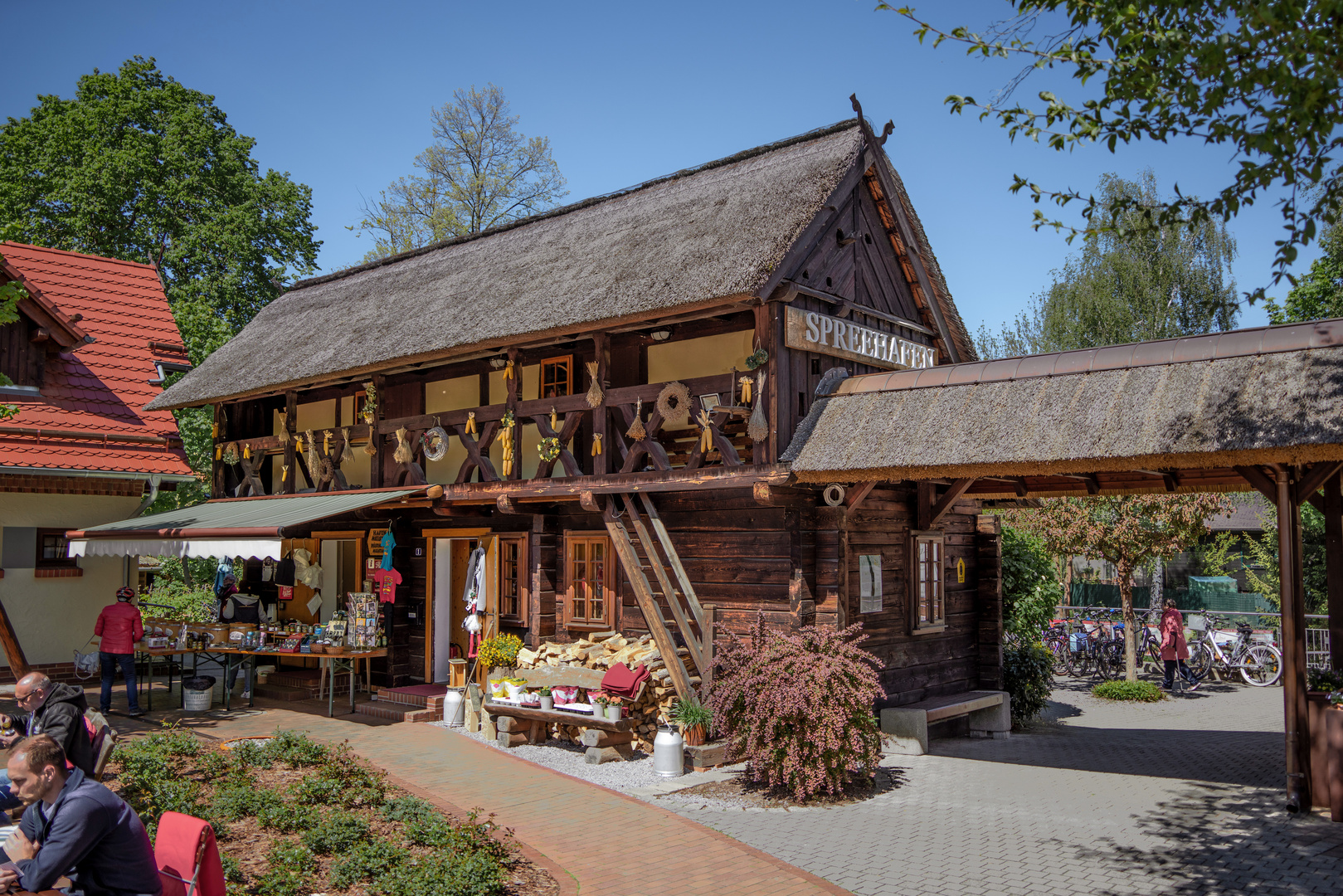 Eingang zum Hafen in Burg