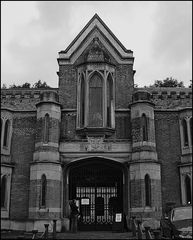 eingang zum highgate cemetery west