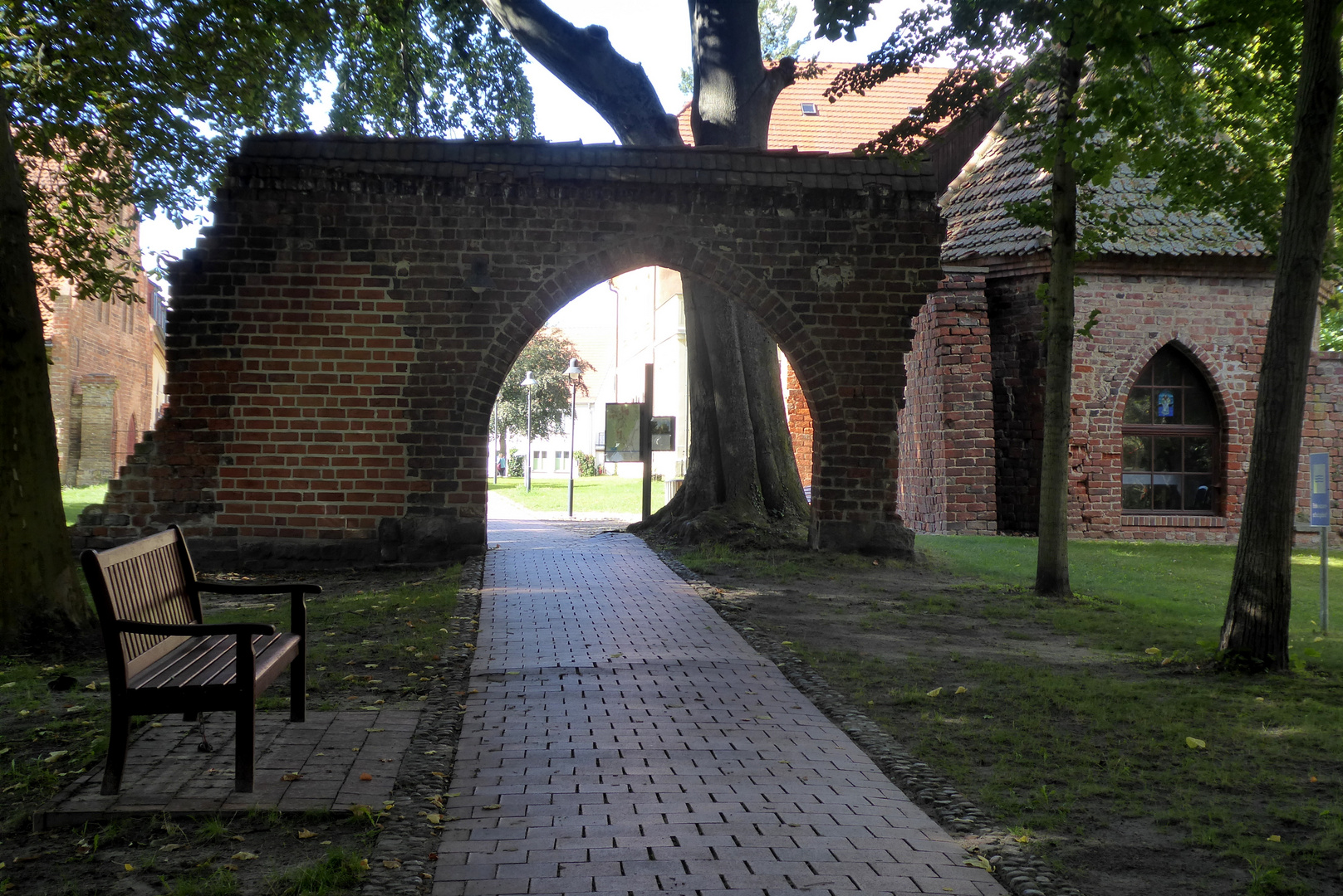 Eingang zum Kloster Lehnin