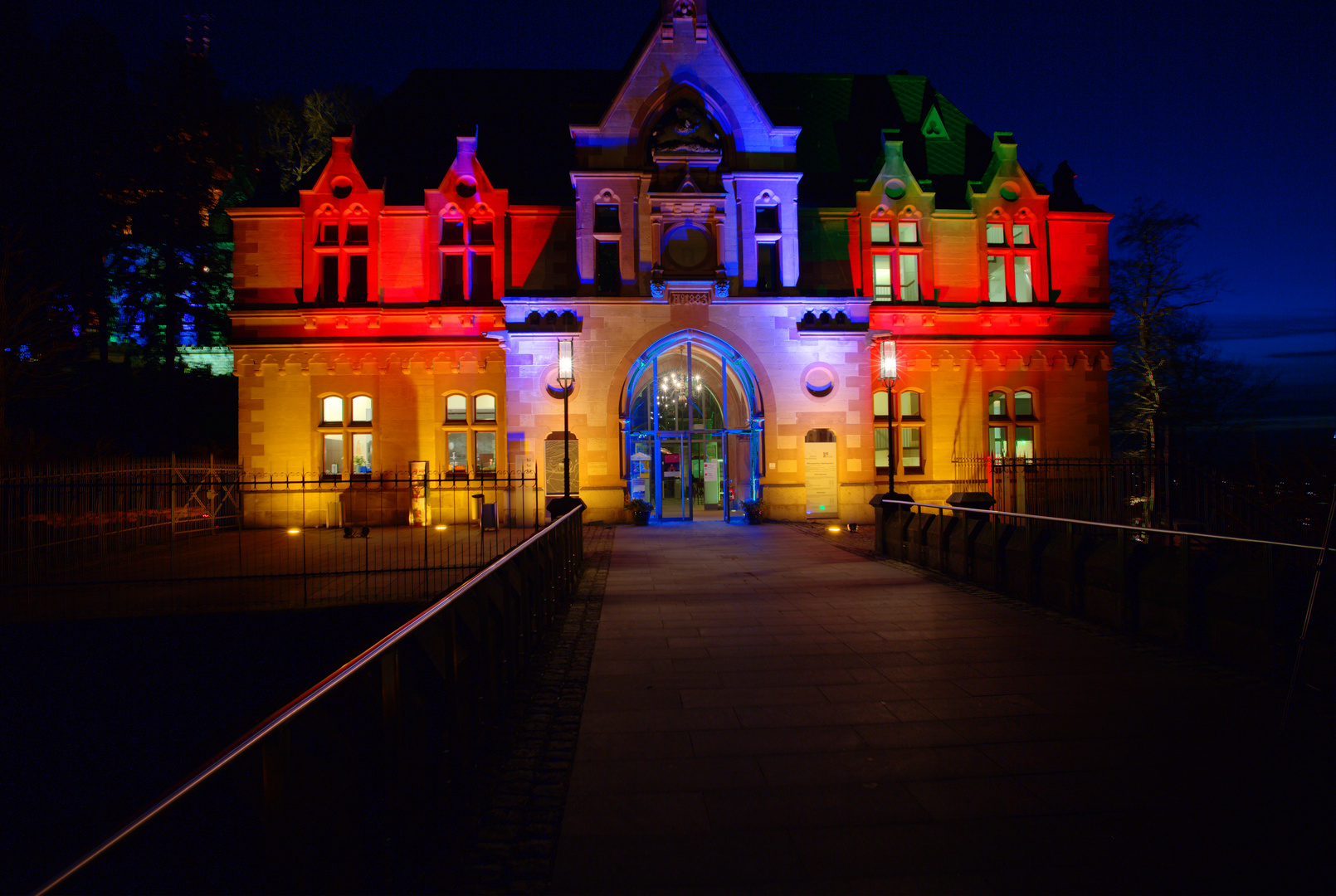 Eingang zum Schloss Drachenburg