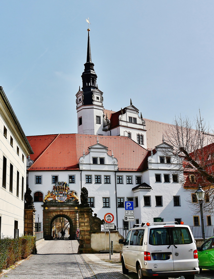 Eingang zum Schloss Hartenfels in Torgau
