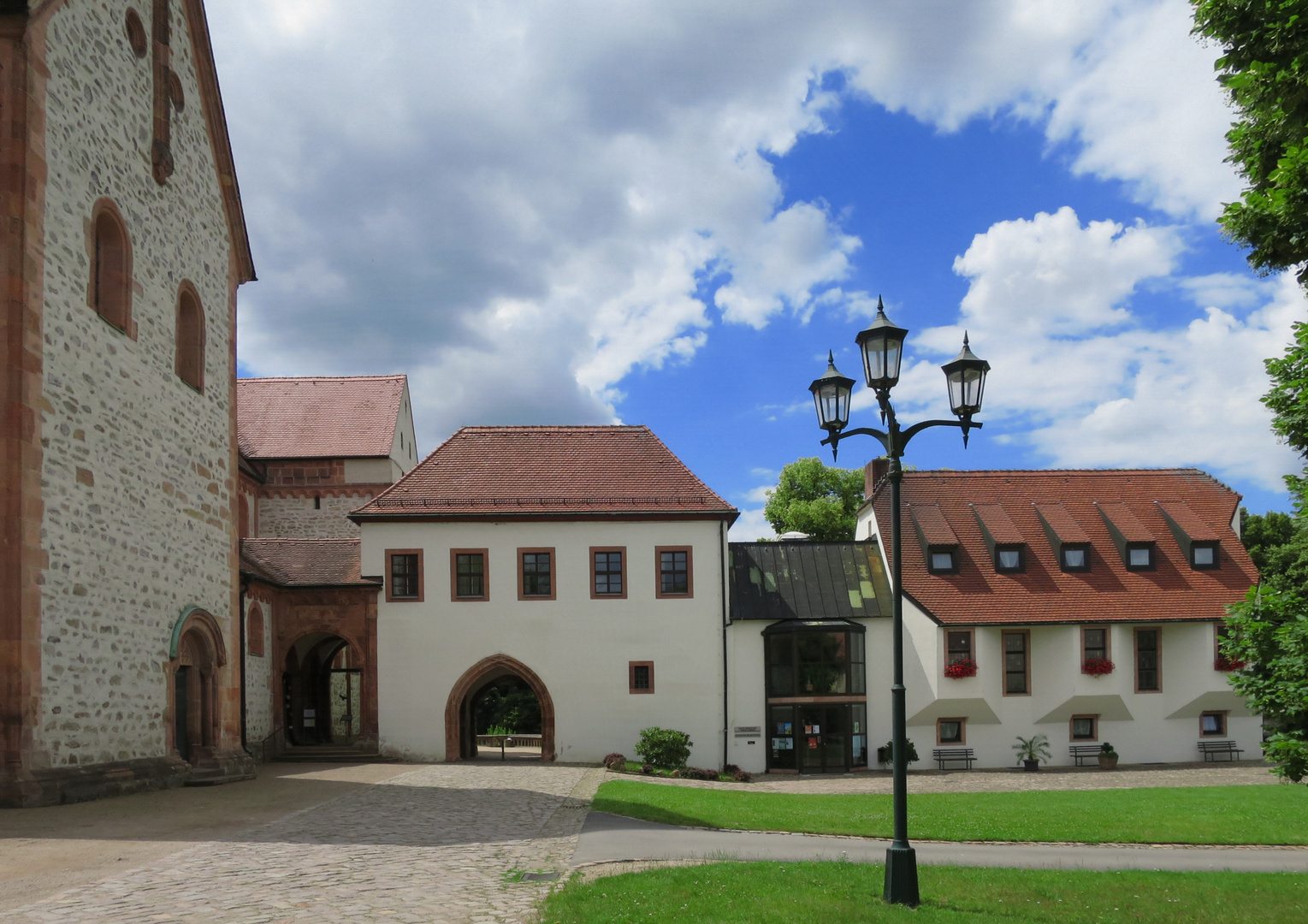 Eingang zum Schloss Wechselburg