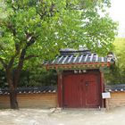 Eingang zum Tempel in Seoul