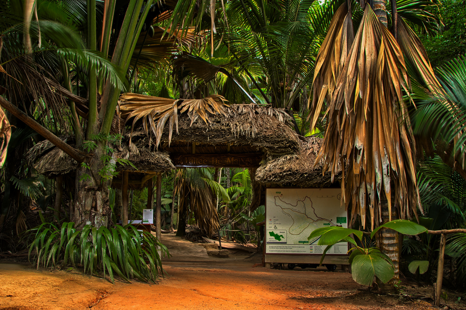 Eingang zum Vallee de Mai