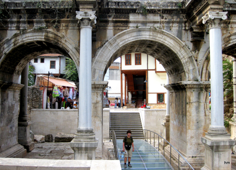 Eingang zur Altstadt von Antalya: : HADRIANSTOR