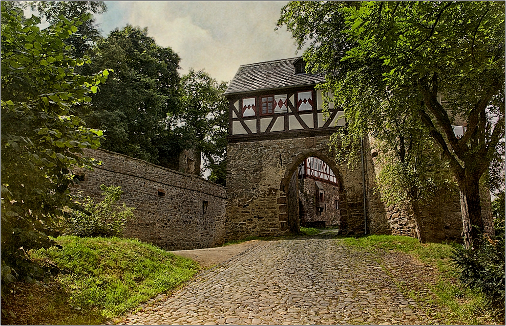 ~~Eingang zur Burg Schweinsberg~~