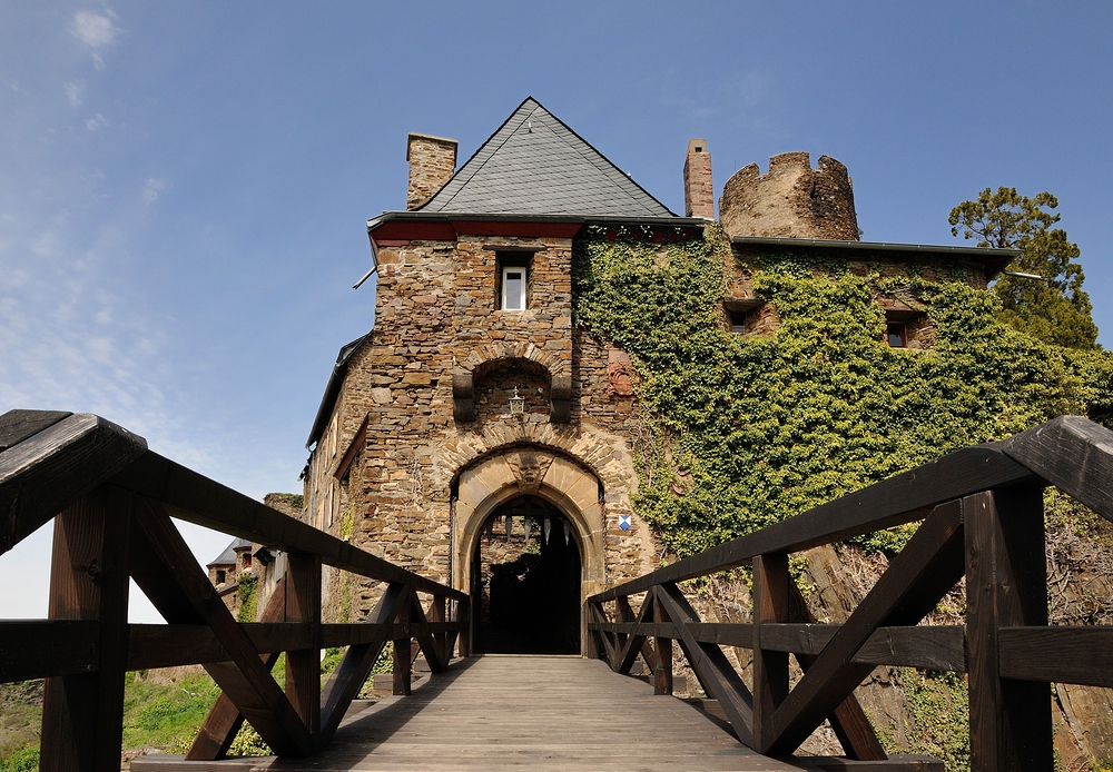 Eingang zur Burg Thurant