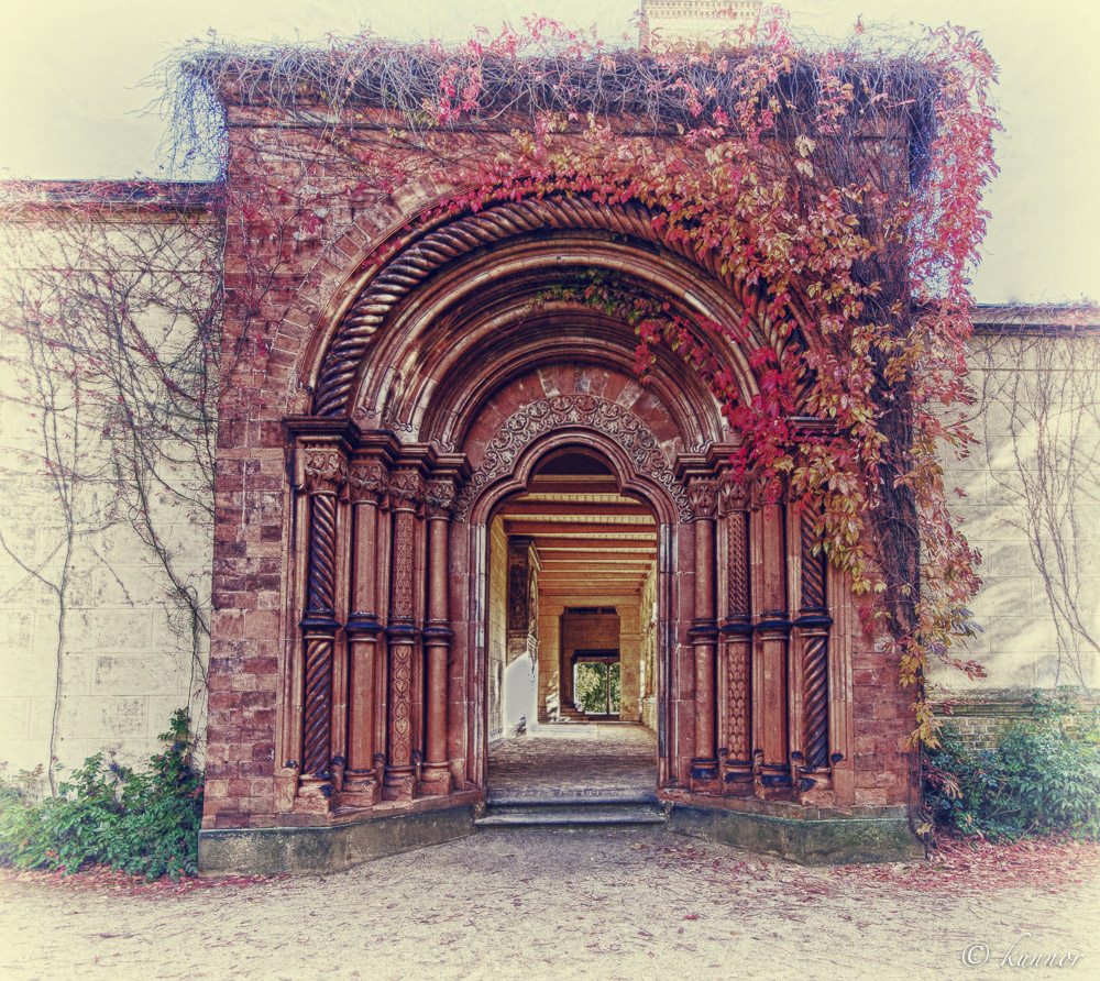 Eingang zur Friedenskirche Potsdam #11