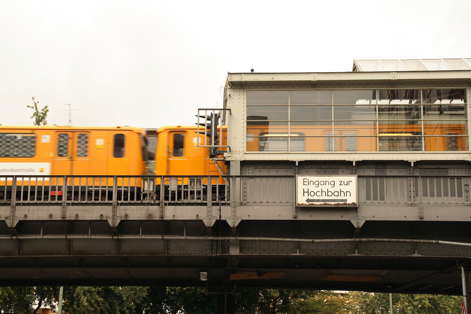 Eingang zur Hochbahn