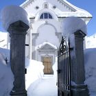 Eingang zur Kirche Andermatt