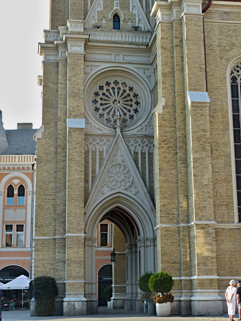 Eingang zur Kirche Maria Namen