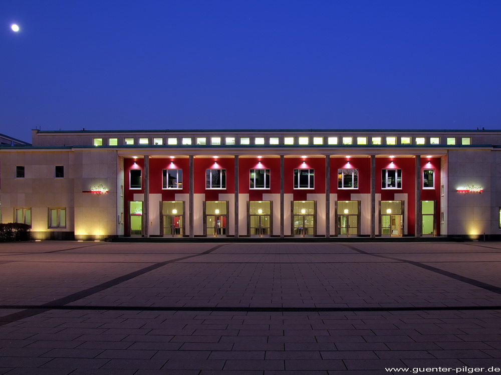 Eingang zur Philharmonie / Saalbau in Essen