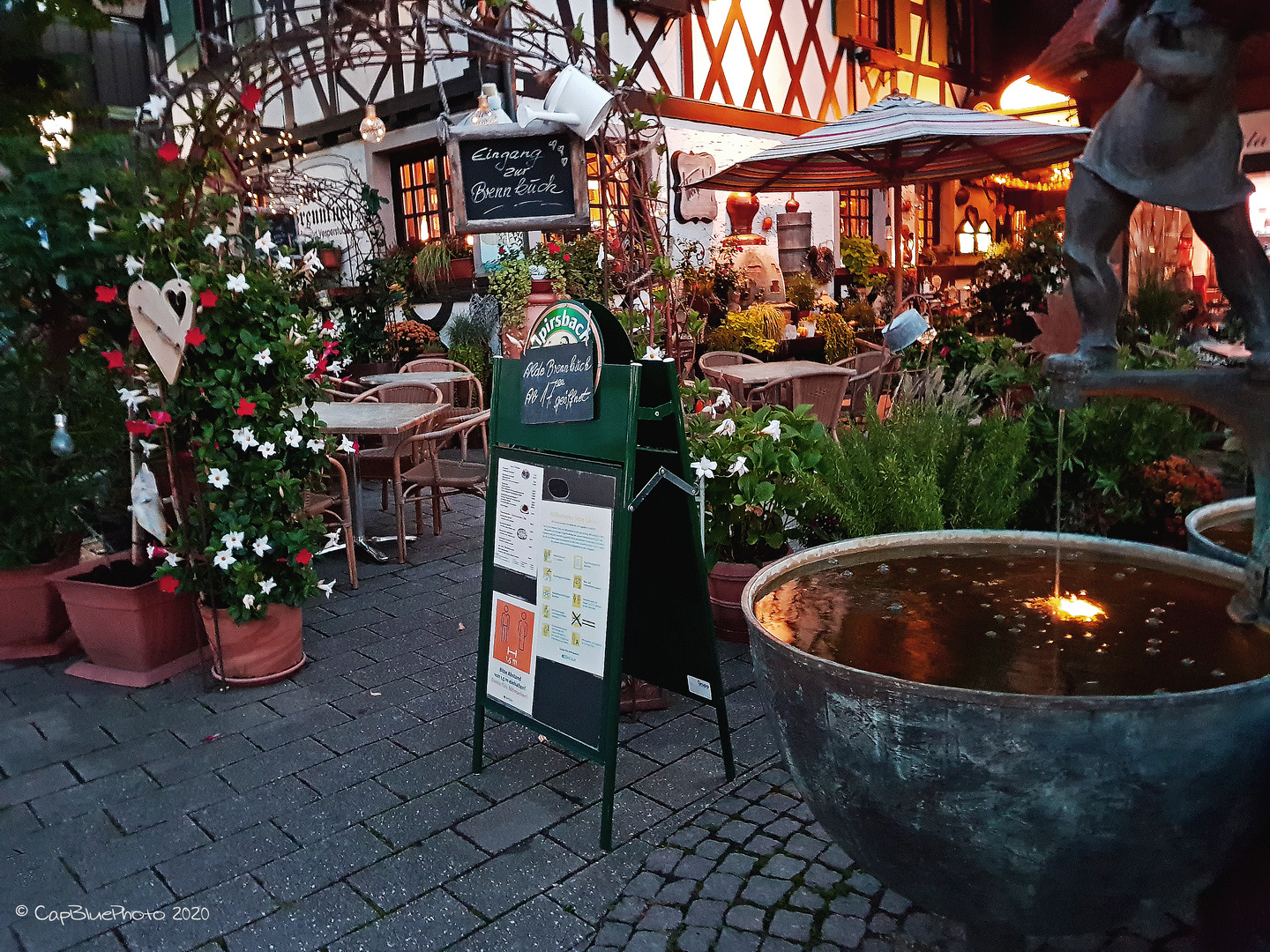 Eingang zur Wein- und Vesperstube Alte Brennküch Kappelrodeck