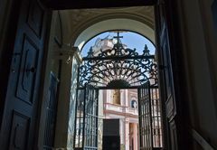 EINGANGS PORTAL KLOSTER GÖTTWEIG