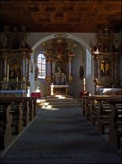 "Eingangsblick Kirche St. Martin in Hinang"