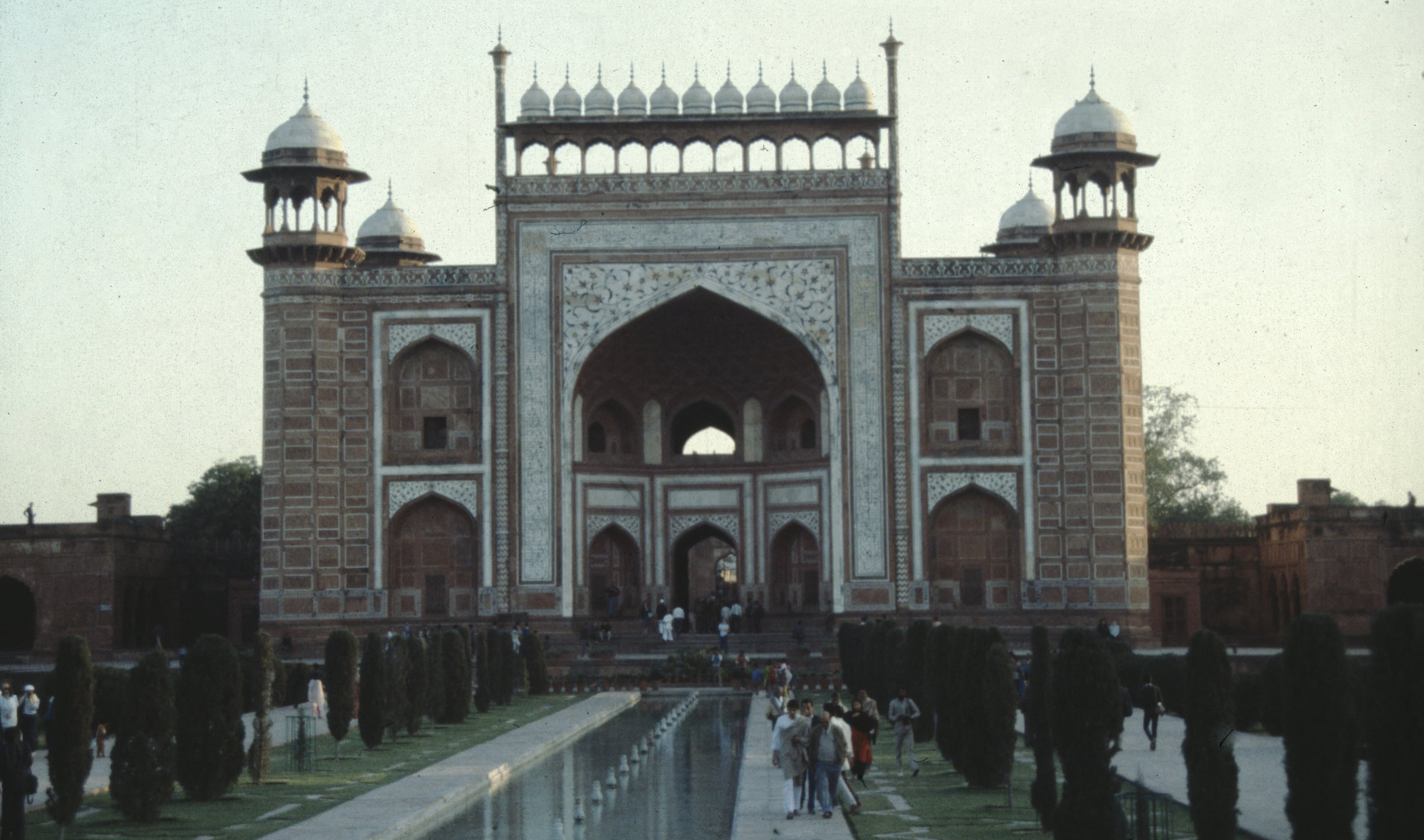 Eingangsgebäude zum Taj Mahal