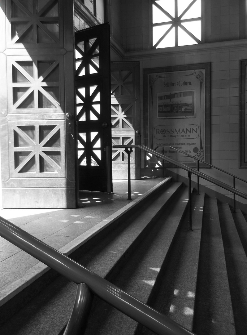 Eingangshalle U-Bahnhof Wittenbergplatz