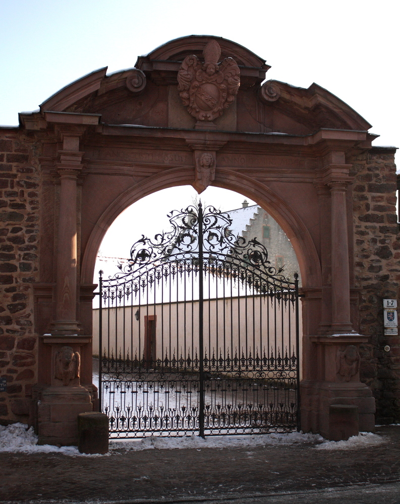 Eingangstor zur ehemahligen Benediktiner-Abtei in Seligenstadt