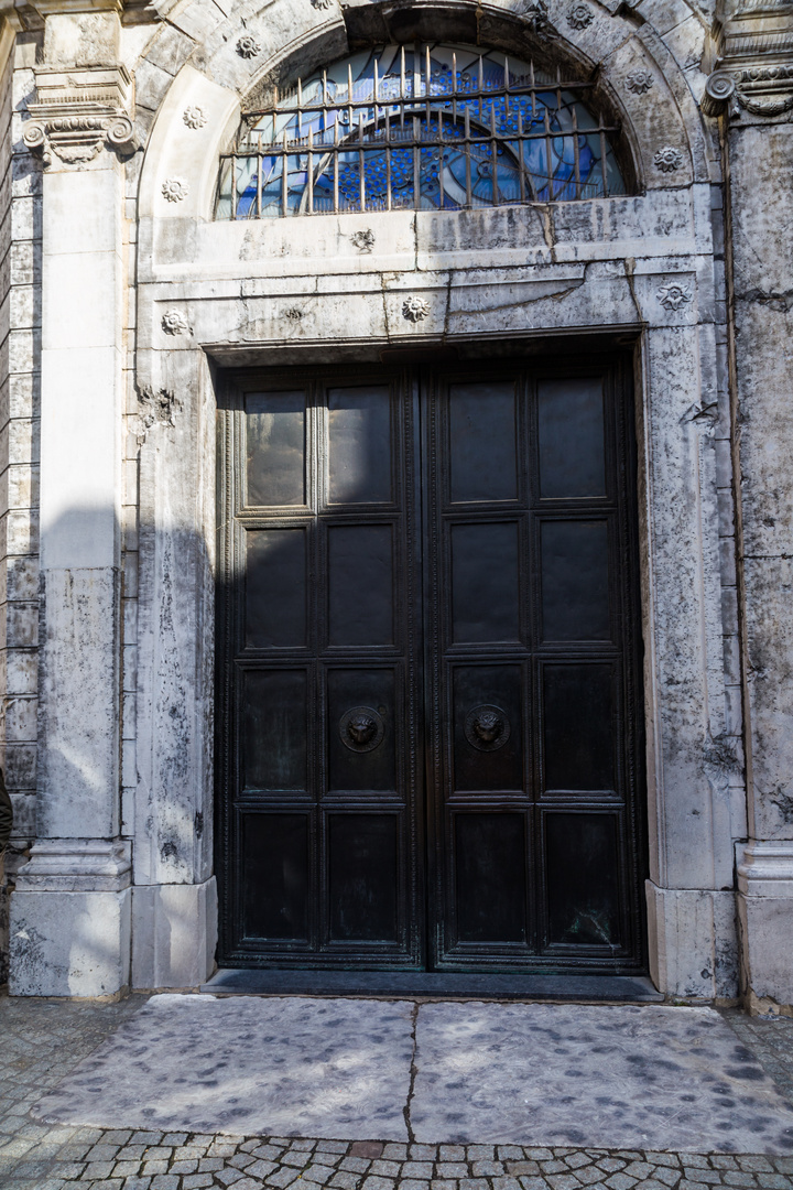 Eingangstür zum Aachener Dom