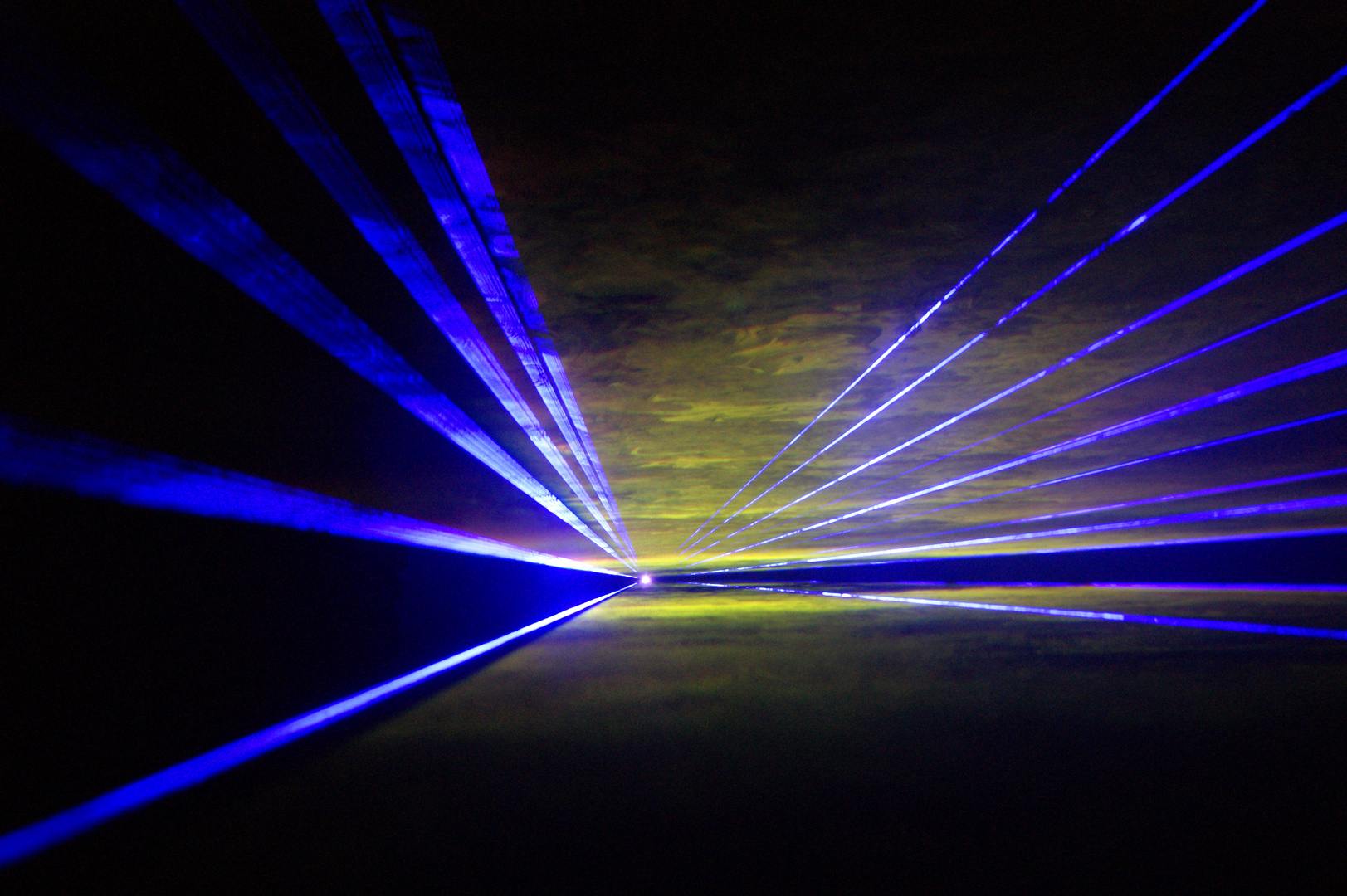 eingefangene Lasershow im Bergwerk