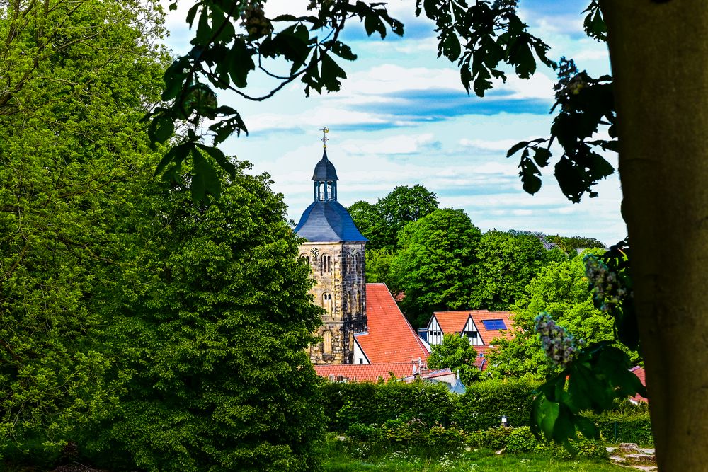 Eingerahmte Kirche