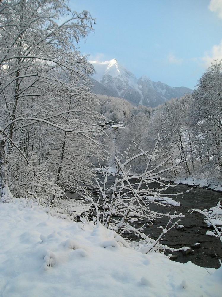 Eingeschneites Zillertal